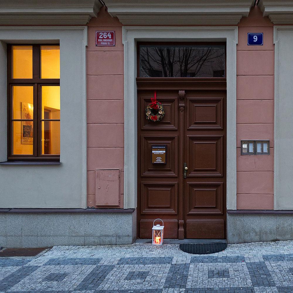 Ginosi Elema Apartel Praha Bagian luar foto