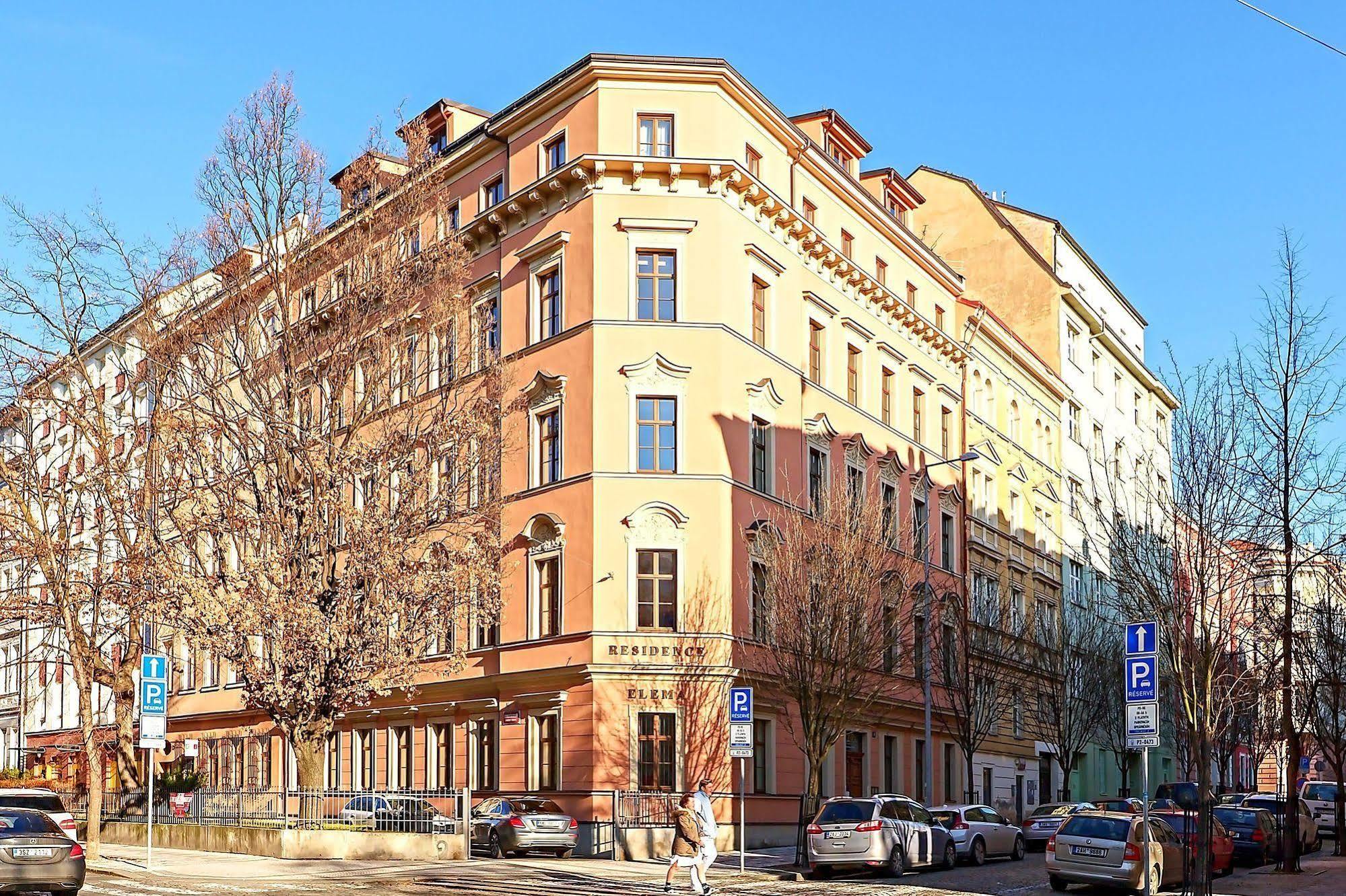 Ginosi Elema Apartel Praha Bagian luar foto